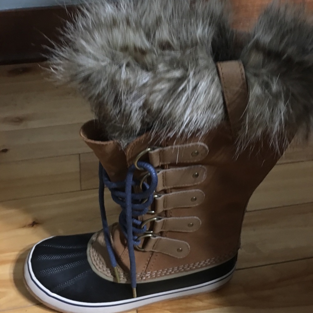 Sorel Joan of Arctic Size 10